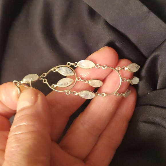 Earrings - Picture 4 of 4